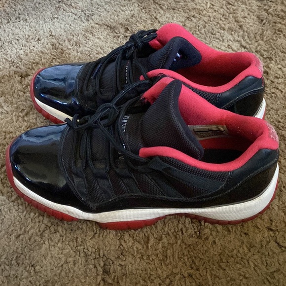 Jordan low Bred 11 - Picture 2 of 4